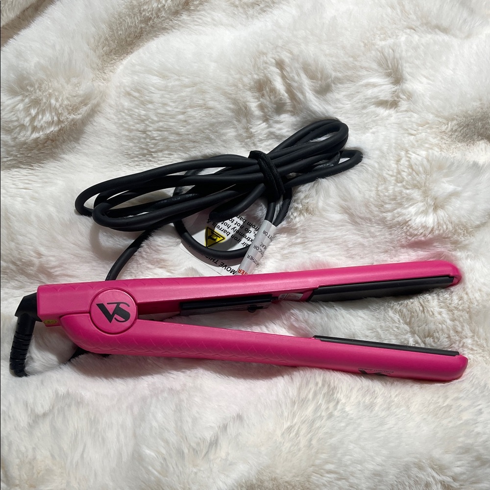 VS Sassoon Pink Mini Hair Straightener - Travel Flat Iron